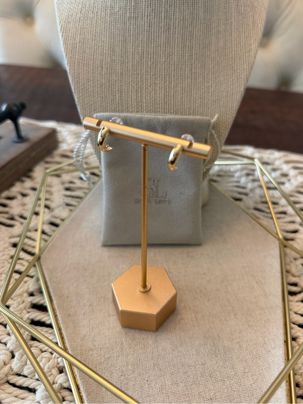 Bony Levy 14k Yellow Gold J-Hoop Earrings - New with Pouch